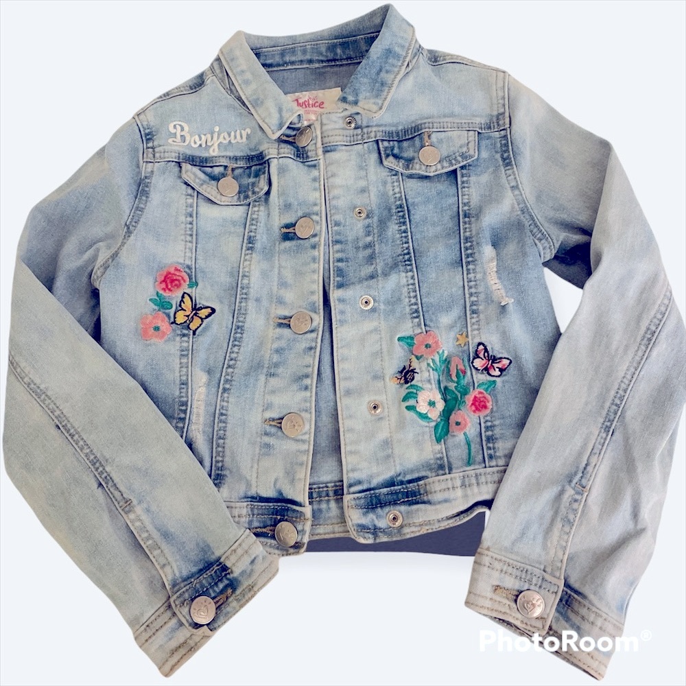 Justice distressed jean jacket sz 6/7 w/embroidery
